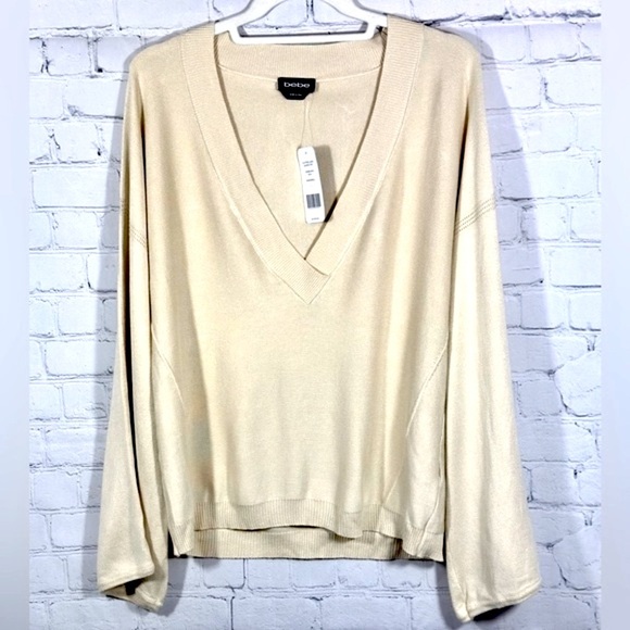 NWT Bebe Flutter Longsleeve Top, Large - Picture 2 of 4